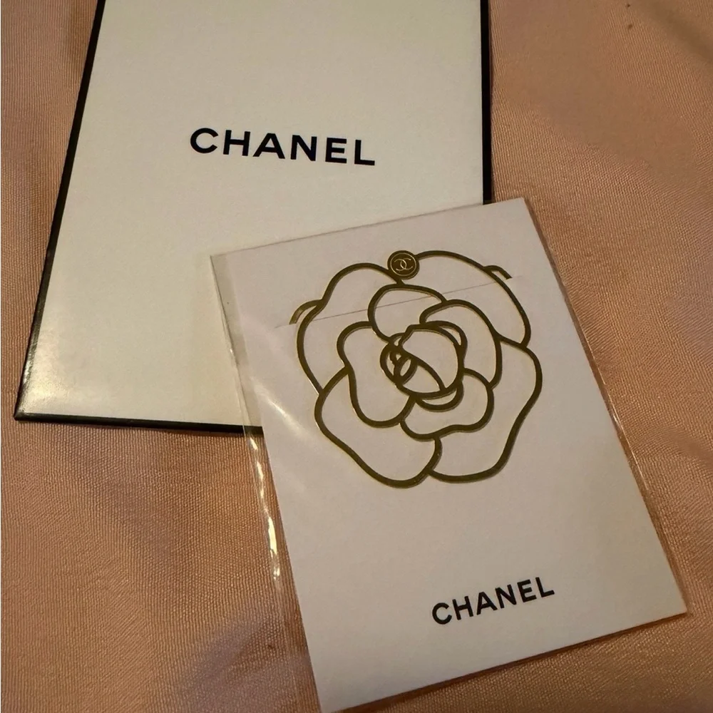 Chanel Beauté Red purse VIP gifts with purchase BUNDLE!!!! - Picture 15 of 16